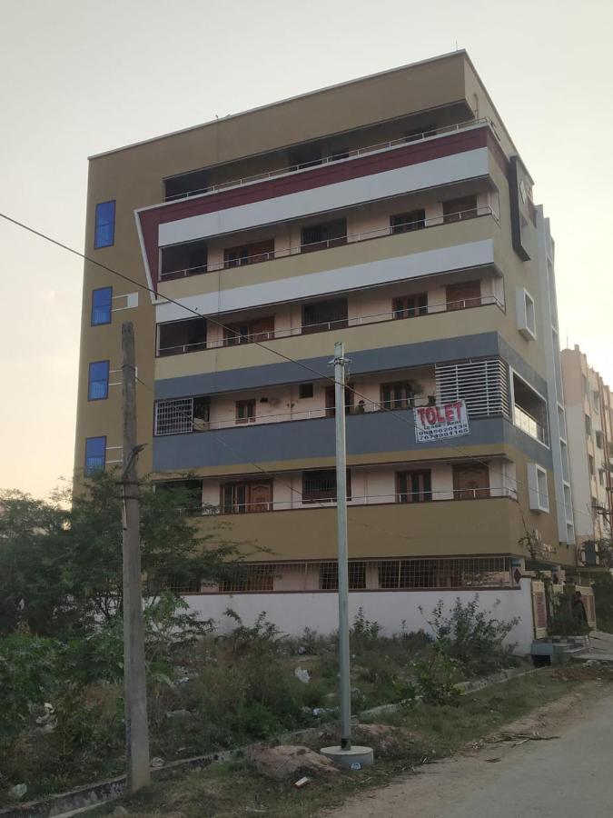 Sls Homestay - Luxury Ac Service Apartments 1Bhk, 2Bhk, 3Bhk - Direct Flyover To Alipiri Tirumala Gate - Walk To Ps4 Pure Veg Restaurants, Supermarkets - Near To National Highway & Padmavathi Amma Temple - Modular Kitchen, Living Room -Free Superfast ตีรูปาติ ภายนอก รูปภาพ