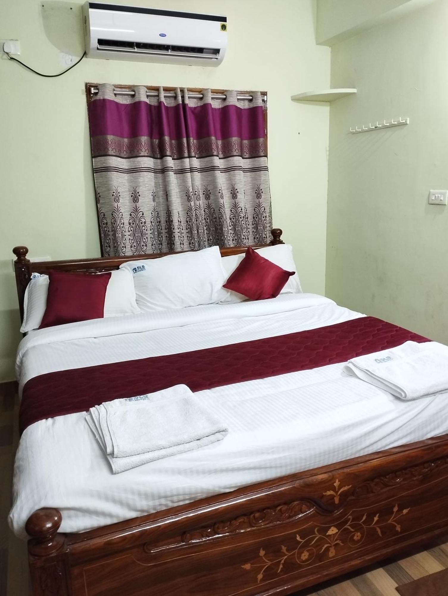 Sls Homestay - Luxury Ac Service Apartments 1Bhk, 2Bhk, 3Bhk - Direct Flyover To Alipiri Tirumala Gate - Walk To Ps4 Pure Veg Restaurants, Supermarkets - Near To National Highway & Padmavathi Amma Temple - Modular Kitchen, Living Room -Free Superfast ตีรูปาติ ภายนอก รูปภาพ