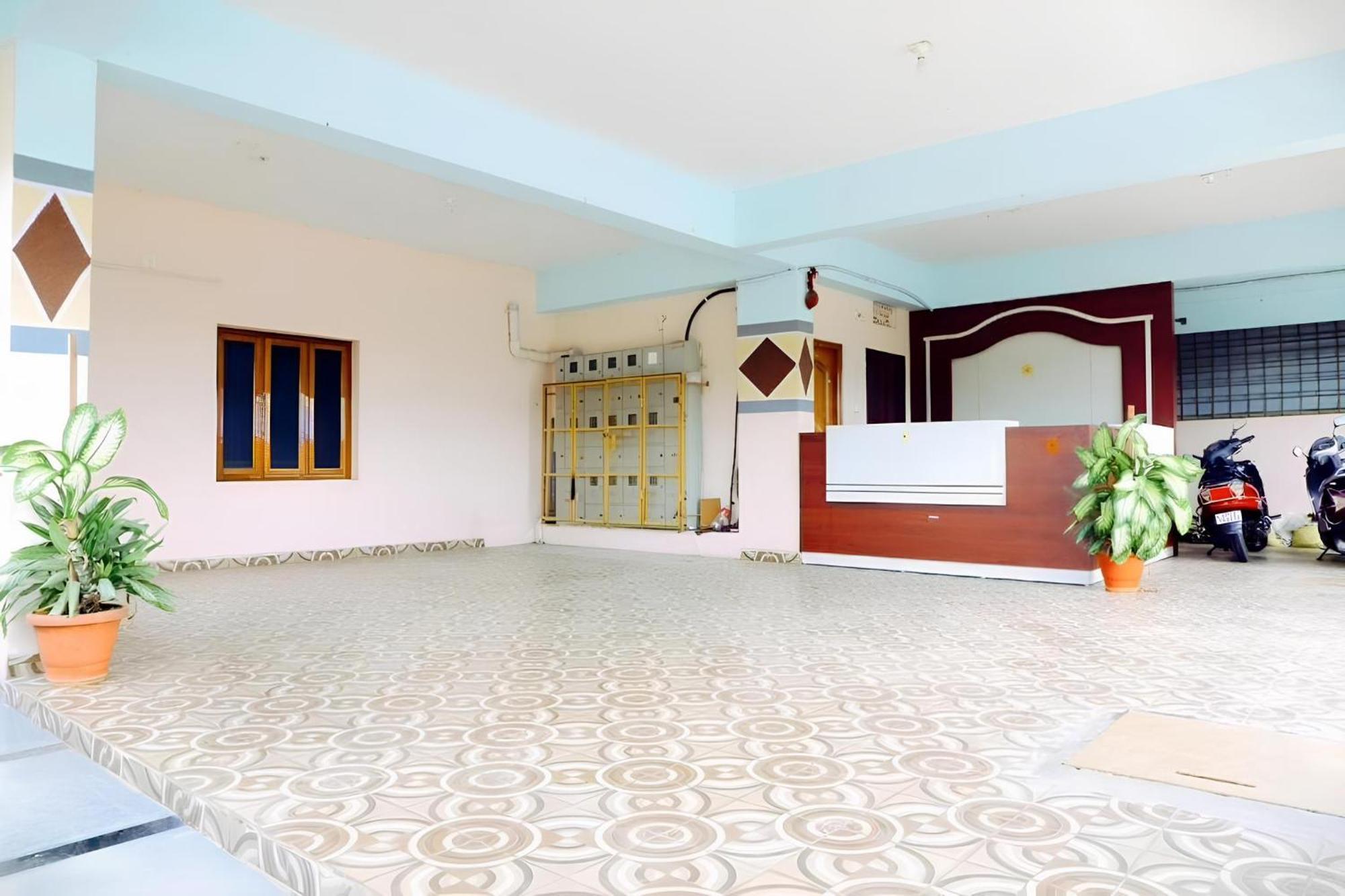 Sls Homestay - Luxury Ac Service Apartments 1Bhk, 2Bhk, 3Bhk - Direct Flyover To Alipiri Tirumala Gate - Walk To Ps4 Pure Veg Restaurants, Supermarkets - Near To National Highway & Padmavathi Amma Temple - Modular Kitchen, Living Room -Free Superfast ตีรูปาติ ภายนอก รูปภาพ